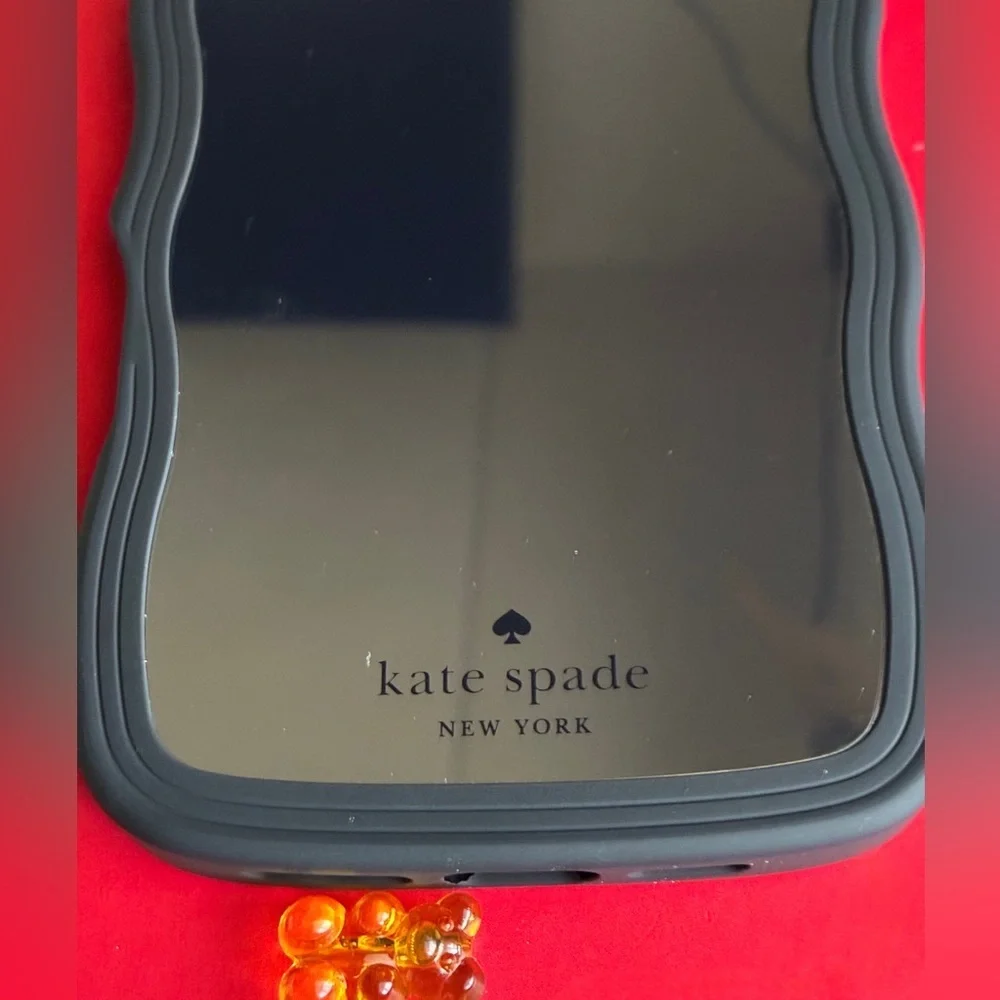 kate spade Black and White Wavy Phone Case,Case with Mirror,iPhone 16 pro max.